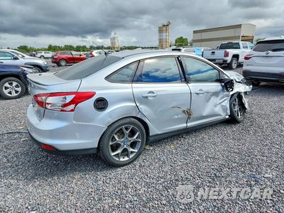 Trzecie zdjęcie samochodu z tyłu: 2013 FORD FOCUS SE VIN:1FADP3F2XDL138985 - miniatura