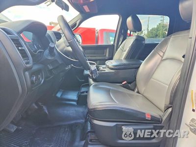 Zdjęcie 7 z 13 samochodu: 2022 RAM 3500 VIN:3C7WRTCL1NG390054 - miniatura