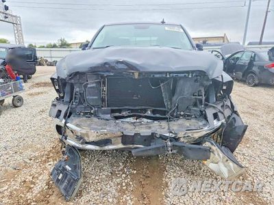 Piąte zdjęcie samochodu w środku: 2018 RAM 1500 SLT VIN:3C6RR7LGXJG235315 - miniatura