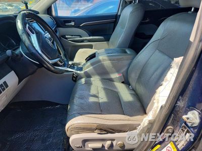Zdjęcie 7 z 13 samochodu: 2015 TOYOTA HIGHLANDER LIMITED PLATINUM VIN:5TDYKRFH4FS096705 - miniatura