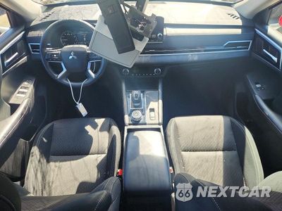 Zdjęcie 8 z 13 samochodu: 2022 MITSUBISHI OUTLANDER ES VIN:JA4J4TA88NZ035767 - miniatura