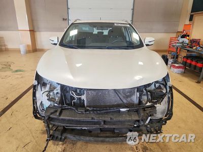 Piąte zdjęcie samochodu w środku: 2017 NISSAN ROGUE SPORT SV VIN:JN1BJ1CR3HW136432 - miniatura