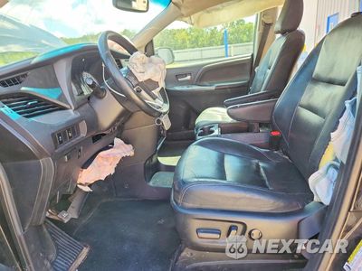 Zdjęcie 7 z 14 samochodu: 2015 TOYOTA SIENNA VIN:5TDXK3DC3FS617753 - miniatura