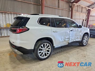 Trzecie zdjęcie samochodu z tyłu: 2025 GMC ACADIA DENALI VIN:1GKENLRS5SJ134114 - miniatura