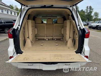 Zdjęcie 7 z 14 samochodu: 2016 LEXUS LX 570 VIN:JTJHY7AX3G4213685 - miniatura