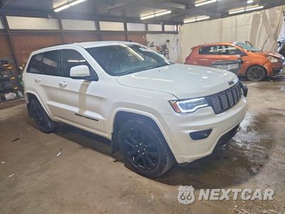 Czwarte zdjęcie samochodu z boku: 2021 JEEP GRAND CHEROKEE LAREDO VIN:1C4RJFAG6MC736822 - miniatura