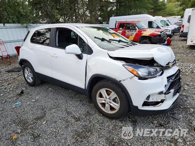 Czwarte zdjęcie samochodu z boku: 2020 CHEVROLET TRAX LS VIN:KL7CJKSB2LB066270 - miniatura