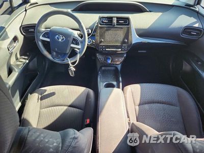 Zdjęcie 8 z 12 samochodu: 2016 TOYOTA PRIUS TWO VIN:JTDKBRFU3G3005574 - miniatura