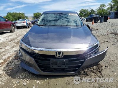 Piąte zdjęcie samochodu w środku: 2018 HONDA ACCORD TOURING VIN:1HGCV1F99JA059488 - miniatura