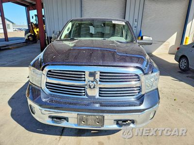 Piąte zdjęcie samochodu w środku: 2019 RAM 1500 CLASSIC SLT VIN:1C6RR7TT6KS537420 - miniatura