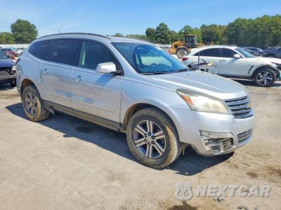 Czwarte zdjęcie samochodu z boku: 2016 CHEVROLET TRAVERSE LT VIN:1GNKRHKD0GJ290541 - miniatura