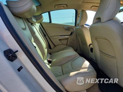 Zdjęcie 10 z 12 samochodu: 2013 VOLVO S60 T5 VIN:YV1612FS9D2217546 - miniatura