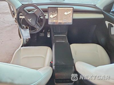 Zdjęcie 8 z 14 samochodu: 2022 TESLA MODEL Y VIN:7SAYGDEE5NF512262 - miniatura