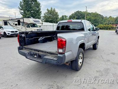 Trzecie zdjęcie samochodu z tyłu: 2019 TOYOTA TACOMA SR VIN:5TFRX5GNXKX149592 - miniatura