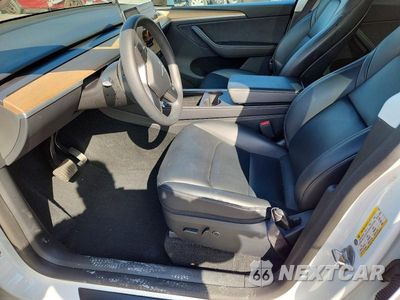 Zdjęcie 7 z 13 samochodu: 2025 TESLA MODEL Y VIN:7SAYGDEE7SA344231 - miniatura