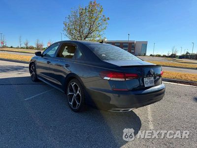 Trzecie zdjęcie samochodu z tyłu: 2022 VOLKSWAGEN PASSAT R-LINE VIN:1VWMA7A33NC005566 - miniatura