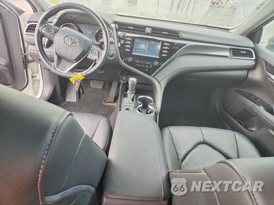 Zdjęcie 8 z 12 samochodu: 2018 TOYOTA CAMRY XSE VIN:4T1B61HK2JU101064 - miniatura