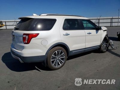 Trzecie zdjęcie samochodu z tyłu: 2016 FORD EXPLORER PLATINUM VIN:1FM5K8HT7GGC72412 - miniatura