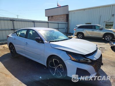 Czwarte zdjęcie samochodu z boku: 2023 NISSAN ALTIMA SR VIN:1N4BL4CW8PN397662 - miniatura