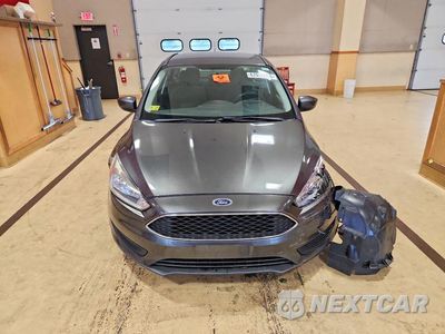 Piąte zdjęcie samochodu w środku: 2018 FORD FOCUS SE VIN:1FADP3F22JL254239 - miniatura