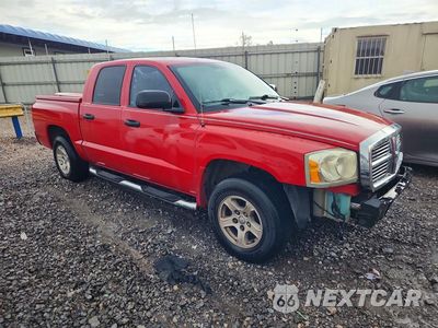 Czwarte zdjęcie samochodu z boku: 2006 DODGE DAKOTA QUAD SLT VIN:1D7HE48N46S503173 - miniatura