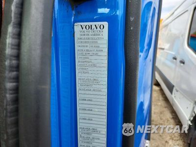 Zdjęcie 11 z 12 samochodu: 2022 VOLVO VNL SEMI TRUCK VIN:4V4NC9EH8NN303333 - miniatura
