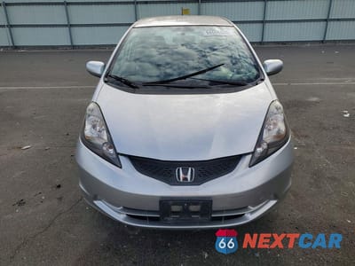 Piąte zdjęcie samochodu w środku: 2013 HONDA FIT VIN:JHMGE8H3XDC081900 - miniatura