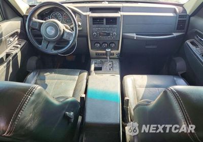 Zdjęcie 8 z 12 samochodu: 2012 JEEP LIBERTY SPORT VIN:1C4PJMAK7CW197768 - miniatura