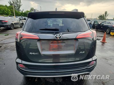 Zdjęcie 6 z 14 samochodu: 2018 TOYOTA RAV4 XLE VIN:2T3WFREV1JW515359 - miniatura