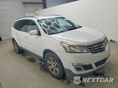 Czwarte zdjęcie samochodu z boku: 2017 CHEVROLET TRAVERSE LT VIN:1GNKRGKD6HJ222255 - miniatura