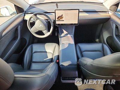 Zdjęcie 8 z 13 samochodu: 2025 TESLA MODEL Y VIN:7SAYGDEE7SA344231 - miniatura