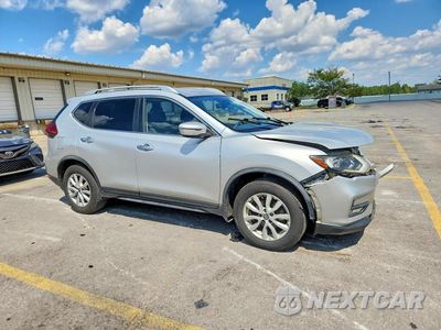 Czwarte zdjęcie samochodu z boku: 2019 NISSAN ROGUE SV VIN:JN8AT2MT6KW504357 - miniatura