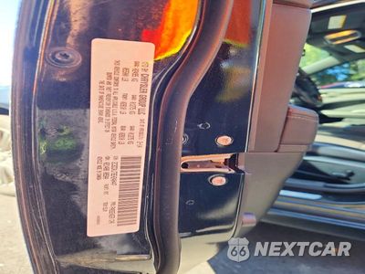 Zdjęcie 12 z 12 samochodu: 2014 CHRYSLER 300C VARVATOS VIN:2C3CCAJT9EH240447 - miniatura