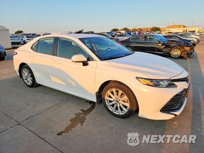 Czwarte zdjęcie samochodu z boku: 2019 TOYOTA CAMRY LE VIN:4T1B11HK5KU805615 - miniatura
