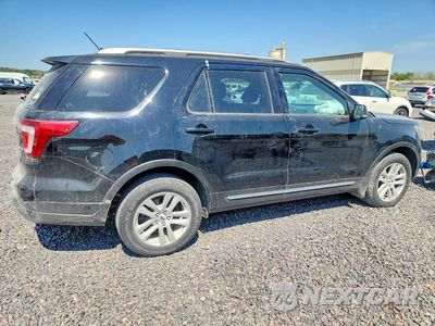 Trzecie zdjęcie samochodu z tyłu: 2018 FORD EXPLORER XLT VIN:1FM5K8D84JGA83001 - miniatura