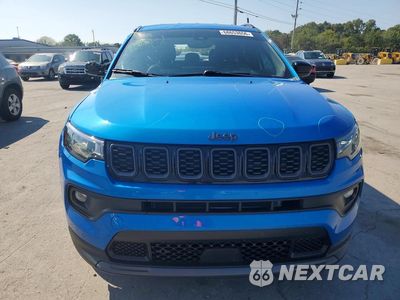 Piąte zdjęcie samochodu w środku: 2025 JEEP COMPASS LATITUDE VIN:3C4NJDBN3ST567456 - miniatura