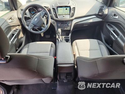 Zdjęcie 8 z 13 samochodu: 2019 FORD ESCAPE SE VIN:1FMCU9GD2KUC34310 - miniatura