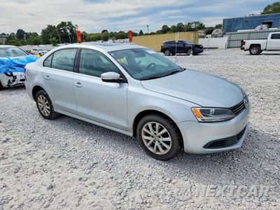 Czwarte zdjęcie samochodu z boku: 2013 VOLKSWAGEN JETTA SE VIN:3VWBP7AJ9DM452078 - miniatura