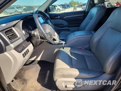 Zdjęcie 7 z 13 samochodu: 2017 TOYOTA HIGHLANDER LIMITED VIN:5TDDZRFH0HS470241 - miniatura