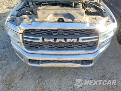 Zdjęcie 11 z 12 samochodu: 2019 RAM 3500 VIN:3C7WRSBJ1KG538421 - miniatura