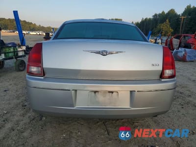 Zdjęcie 6 z 12 samochodu: 2005 CHRYSLER 300 VIN:2C3AA43R55H568142 - miniatura
