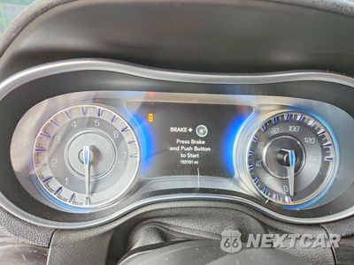 Zdjęcie 9 z 12 samochodu: 2015 CHRYSLER 300 LIMITED VIN:2C3CCAAG6FH803247 - miniatura