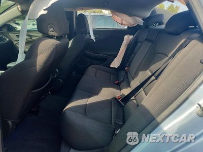 Zdjęcie 10 z 12 samochodu: 2018 CHEVROLET MALIBU LT VIN:1G1ZD5STXJF212492 - miniatura