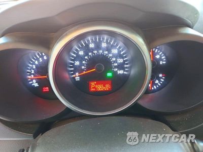 Zdjęcie 9 z 12 samochodu: 2012 KIA SOUL + VIN:KNDJT2A65C7389420 - miniatura