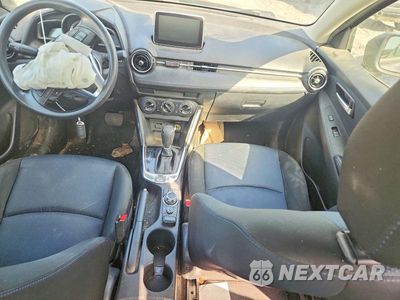 Zdjęcie 8 z 11 samochodu: 2017 TOYOTA YARIS IA BASE VIN:3MYDLBYVXHY193619 - miniatura