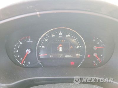 Zdjęcie 9 z 13 samochodu: 2016 KIA SORENTO SX V6 VIN:5XYPK4A52GG112720 - miniatura