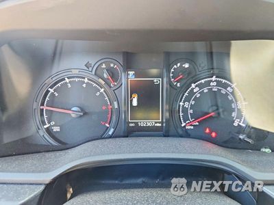 Zdjęcie 9 z 14 samochodu: 2021 TOYOTA 4RUNNER SR5 VIN:JTEEU5JR3M5229930 - miniatura