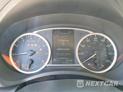 Zdjęcie 9 z 12 samochodu: 2018 NISSAN SENTRA S VIN:3N1AB7AP9JY322486 - miniatura