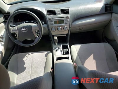 Zdjęcie 8 z 12 samochodu: 2010 TOYOTA CAMRY LE VIN:4T4BF3EK8AR002108 - miniatura