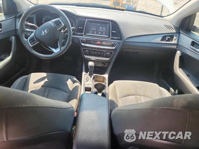 Zdjęcie 8 z 12 samochodu: 2019 HYUNDAI SONATA SE VIN:5NPE24AF8KH790650 - miniatura
